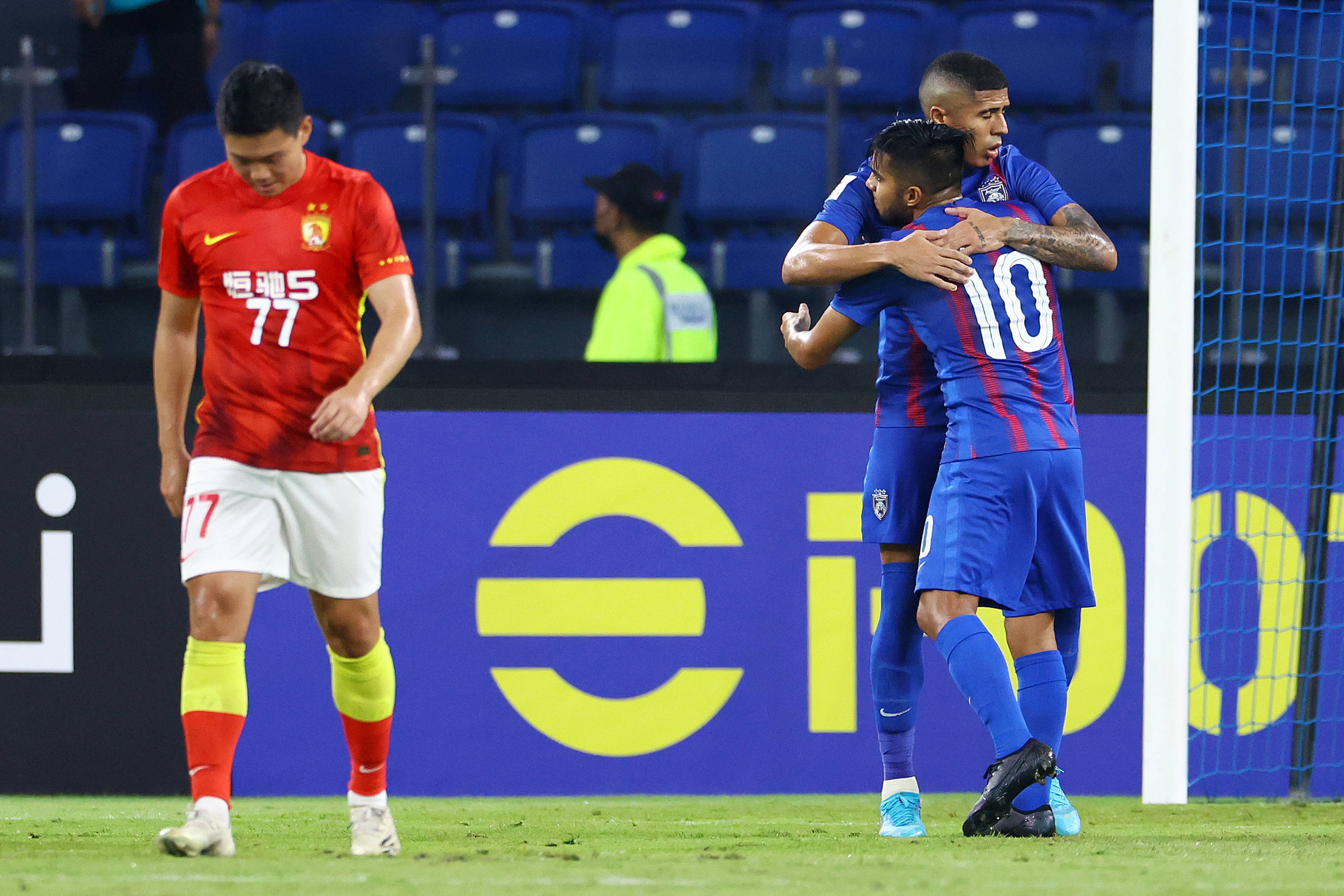 九游APP-转折点里昂更衣室发声，亚冠赛前攻防权衡，媒体盛赞，球队文化再被提及(被康熙以天下廉吏第一盛赞的是)