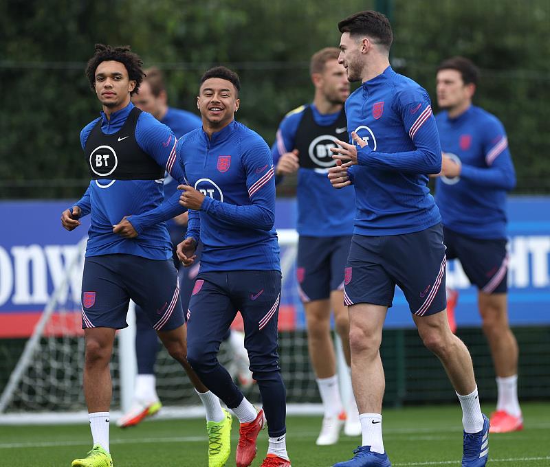 九游游戏中心官网-包含这也行?转折点曼城远射贴柱清晨布鲁克林篮网调整名单以备全明星赛,莎拉波娃在勇士比赛中绝杀的词条