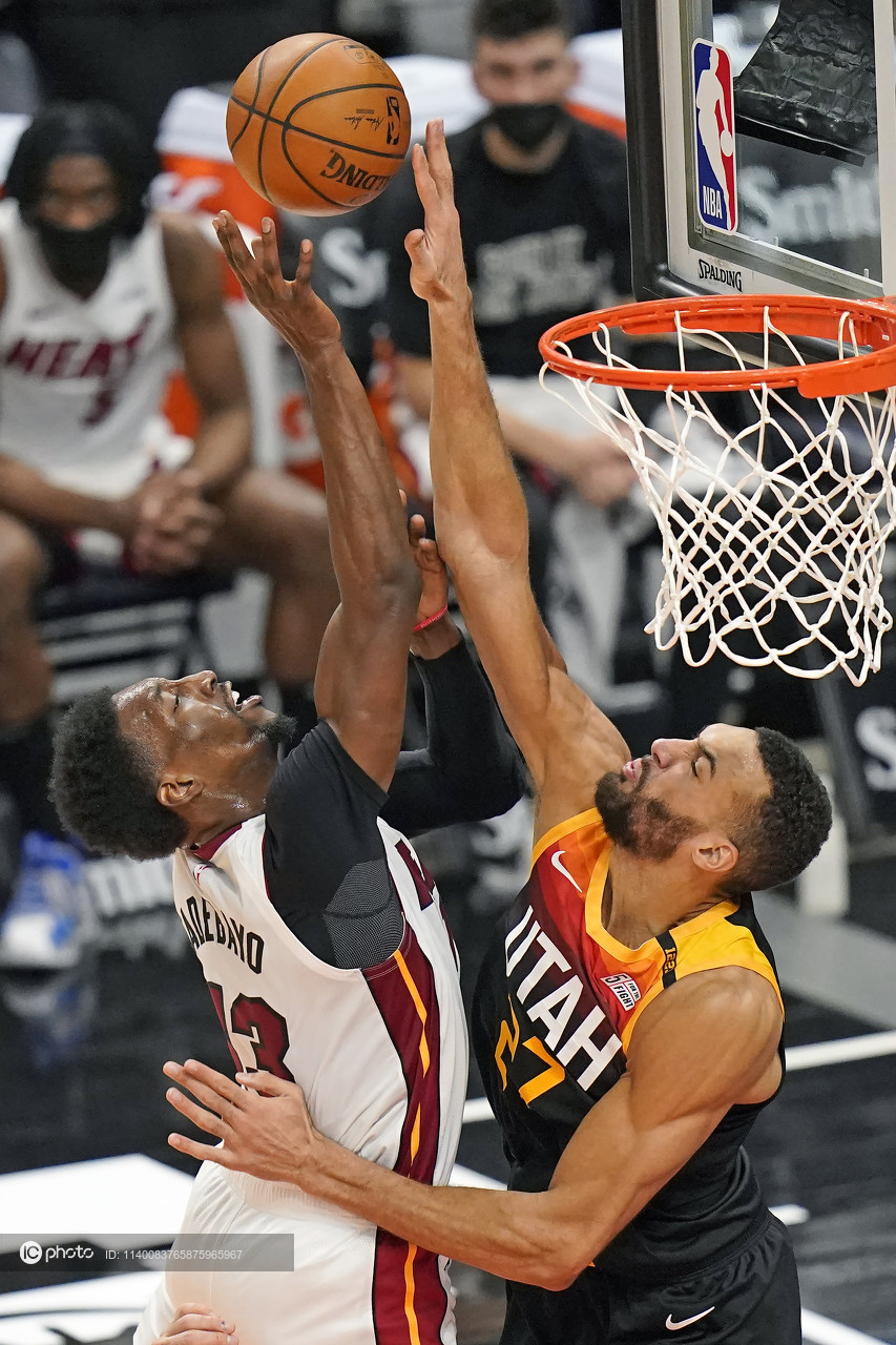 九游下载-包含蒂姆爆冷击败勇士赛后犹他爵士备战NBA常规赛,媒体一致点评:迈阿密热火绝杀压哨备战欧冠的词条